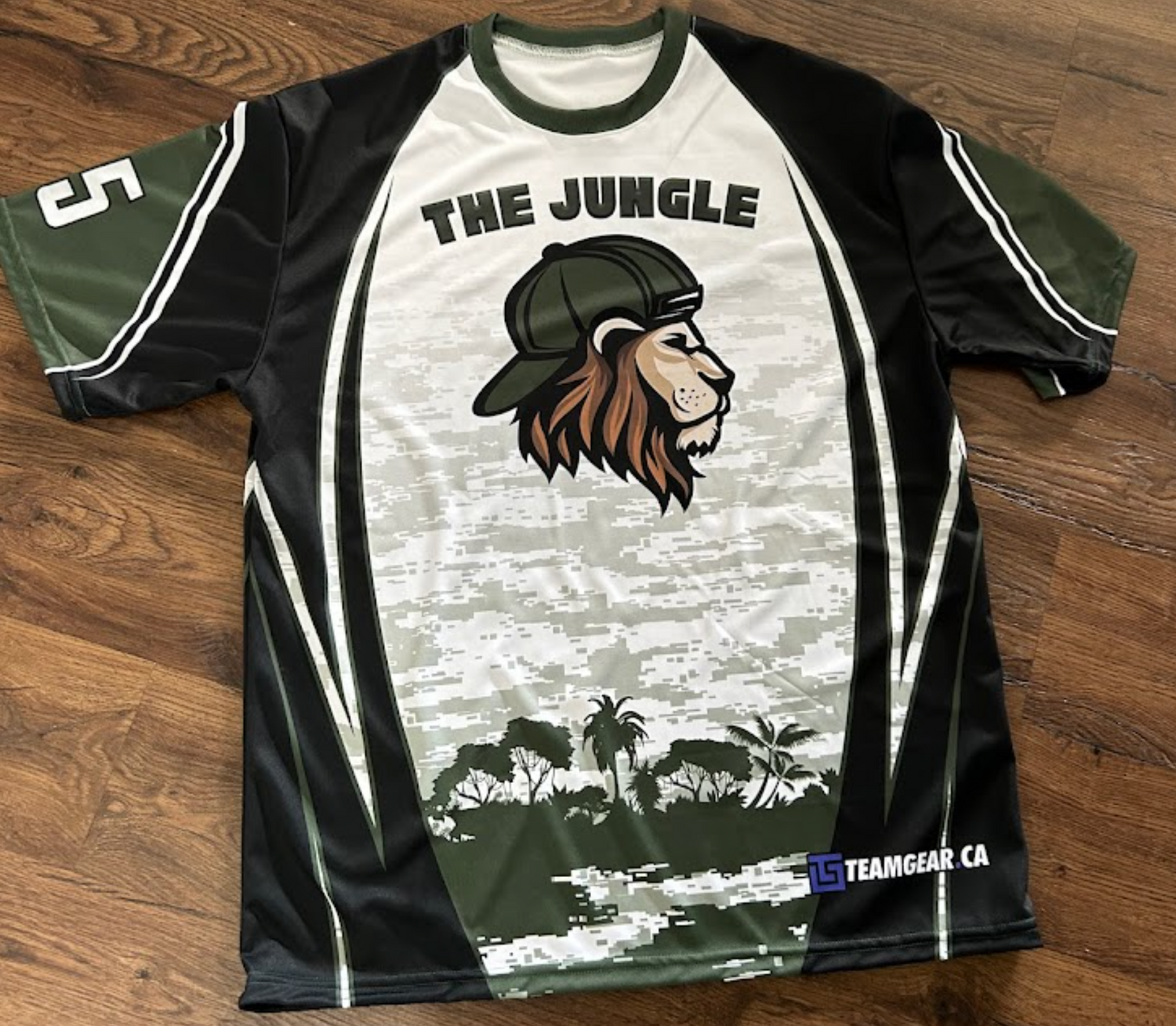 custom slo pitch jerseys for the Jungle team made in Canada by Team Gear