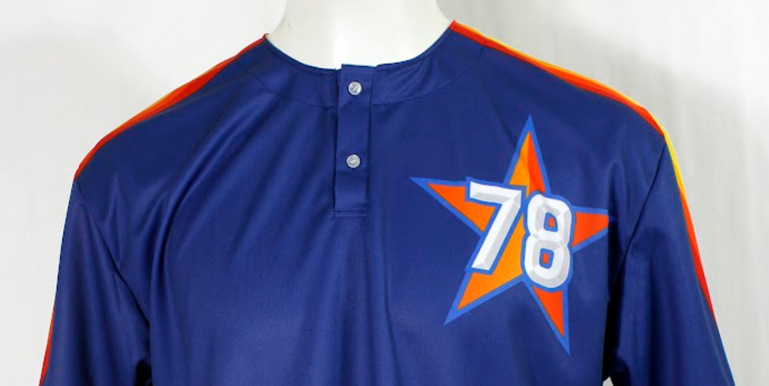 crew neck jersey with 2 buttons on the neck